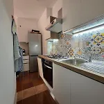 Casa Nini شقة تْشيفالو